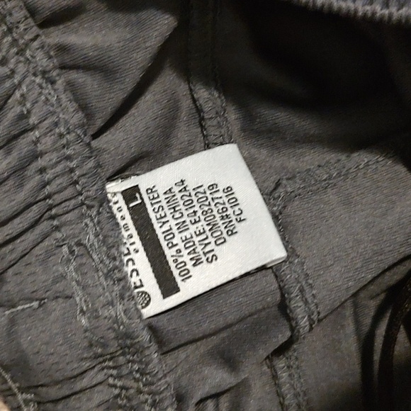 ESSENTIAL Men's Black and Gray Athletic Shorts - Picture 3 of 5